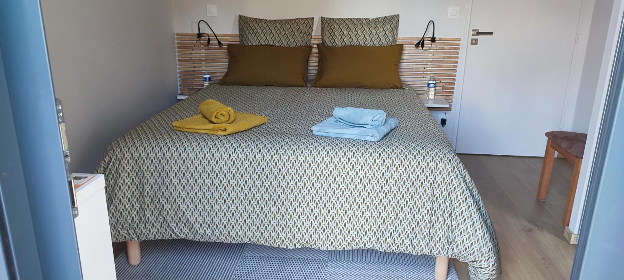 Du Cote De Chez Paule, Chambre Avec Entree Independante Et Salle D'Eau Privative Séméac Buitenkant foto