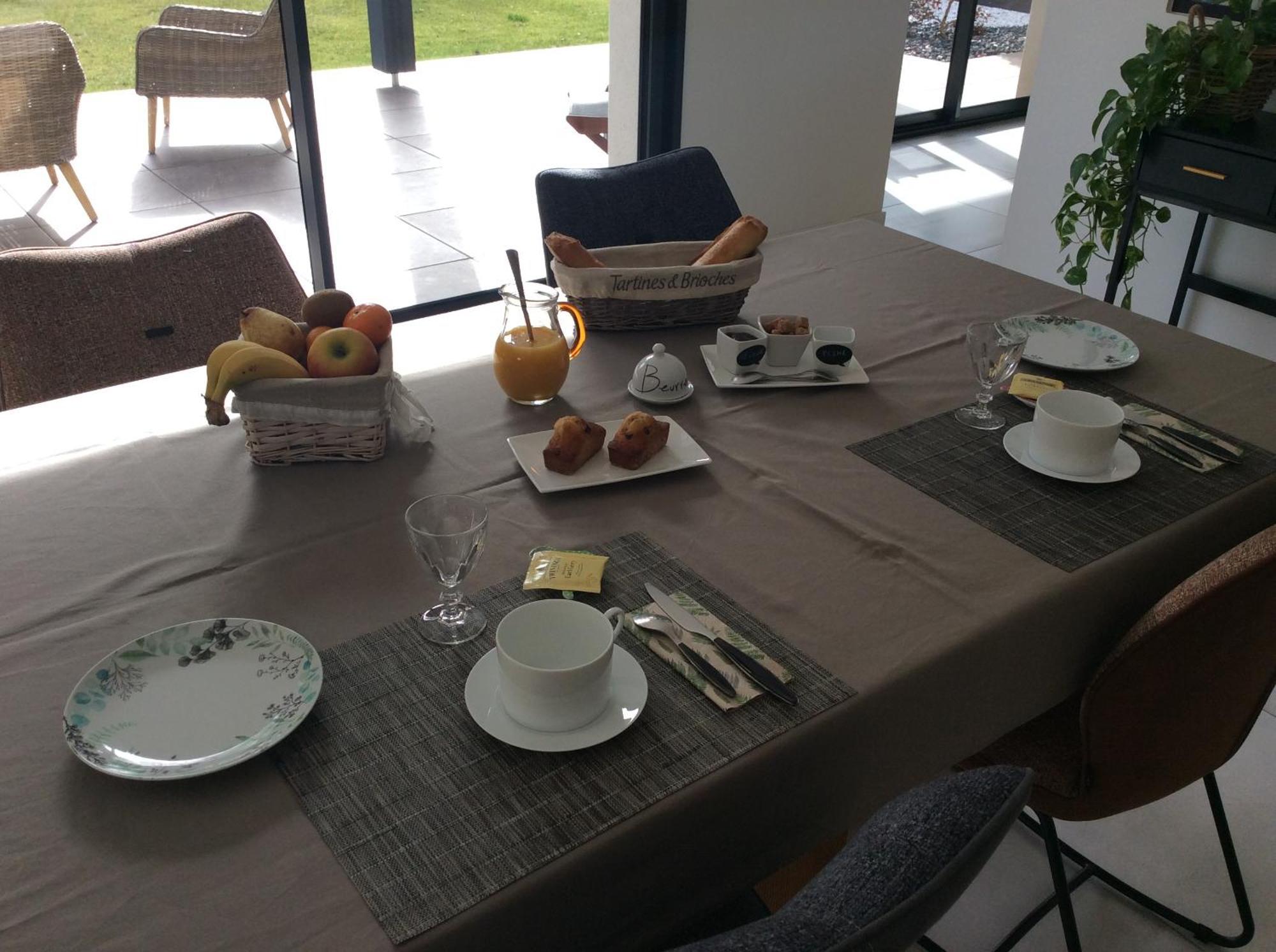 Du Cote De Chez Paule, Chambre Avec Entree Independante Et Salle D'Eau Privative Séméac Buitenkant foto